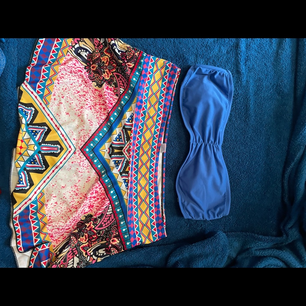 Bathing suite I will sell both tops and bottoms together..